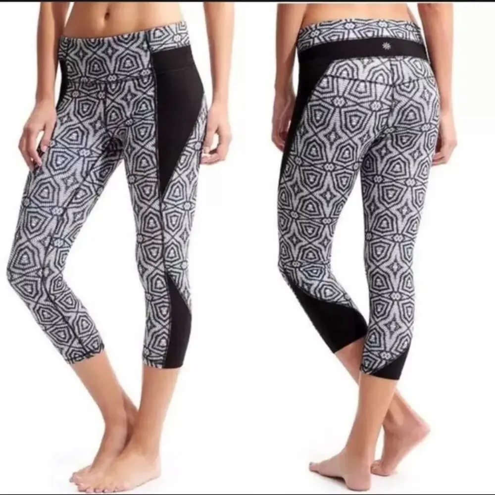 Athleta Size XXS Geometric Printed Geo‎ Chaturanga Capri Leggings